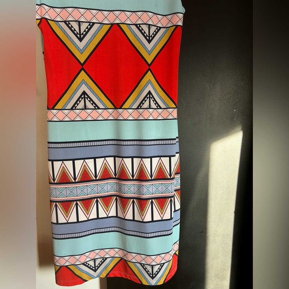 Sleeveless Vneck Shift Dress Size M - Picture 4 of 10